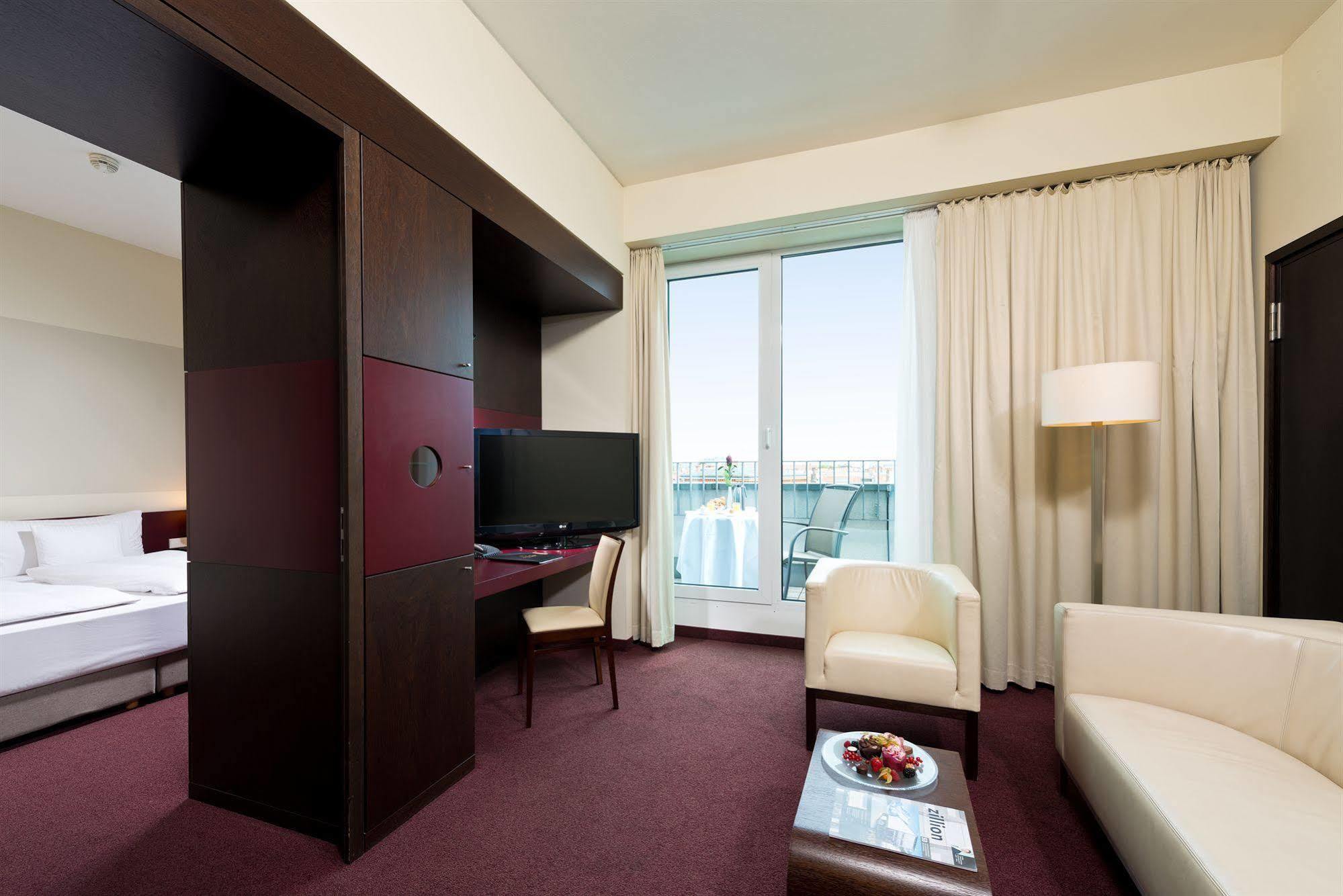 Adrema Hotel Берлін Екстер'єр фото