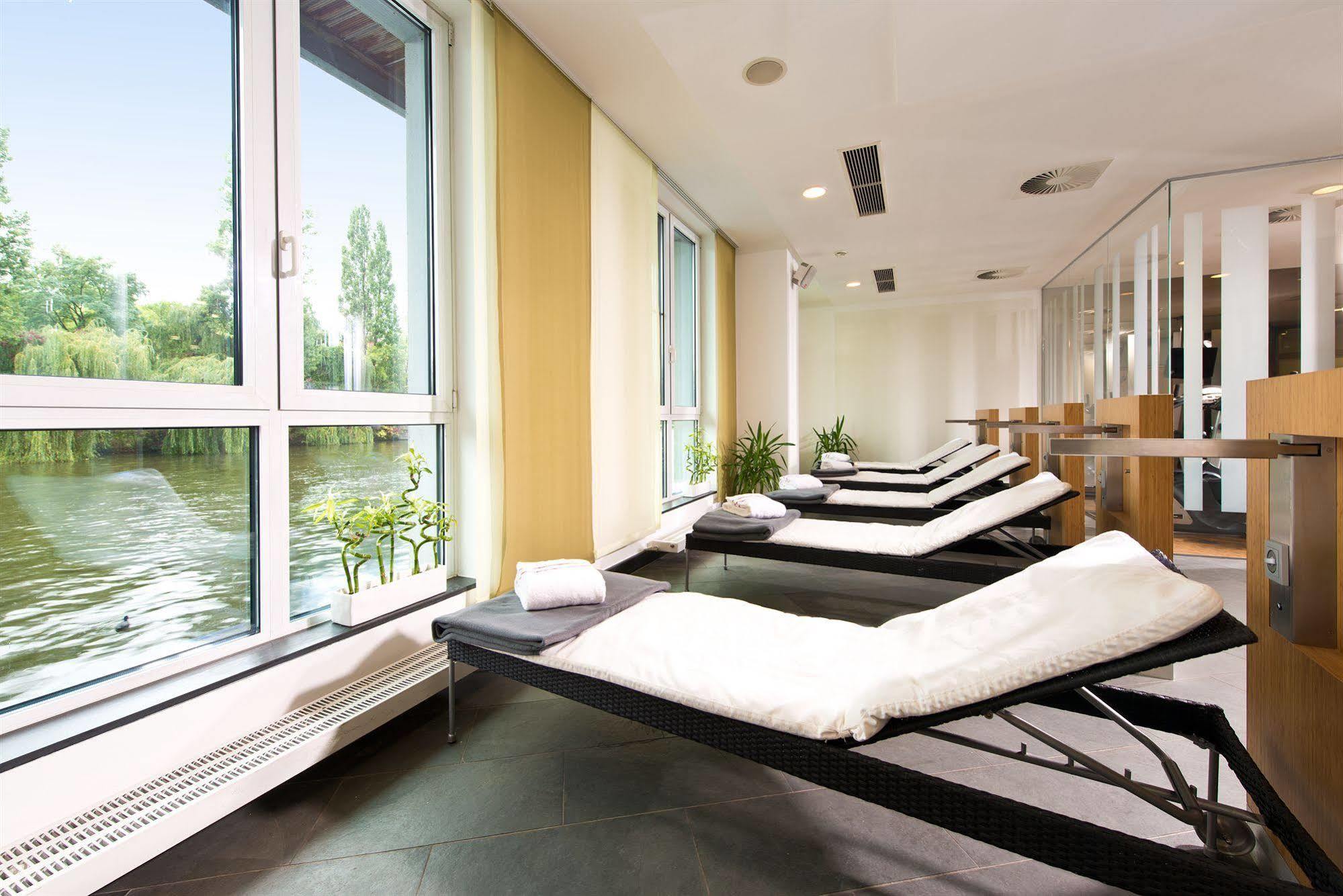 Adrema Hotel Берлін Екстер'єр фото
